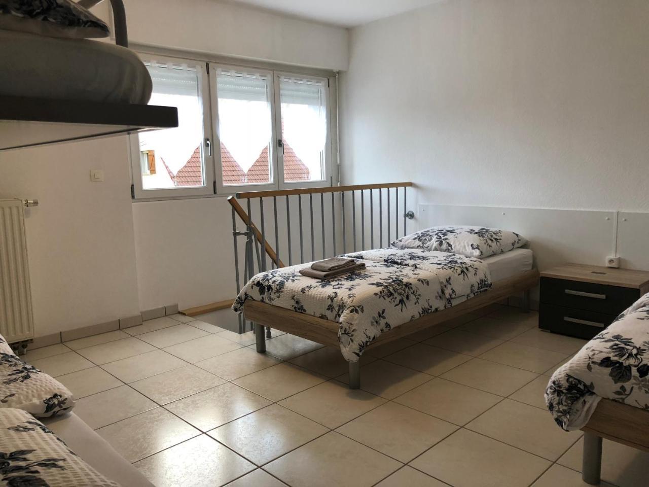 Studios near Lycée Jean Mermoz Saint-Louis  Extérieur photo